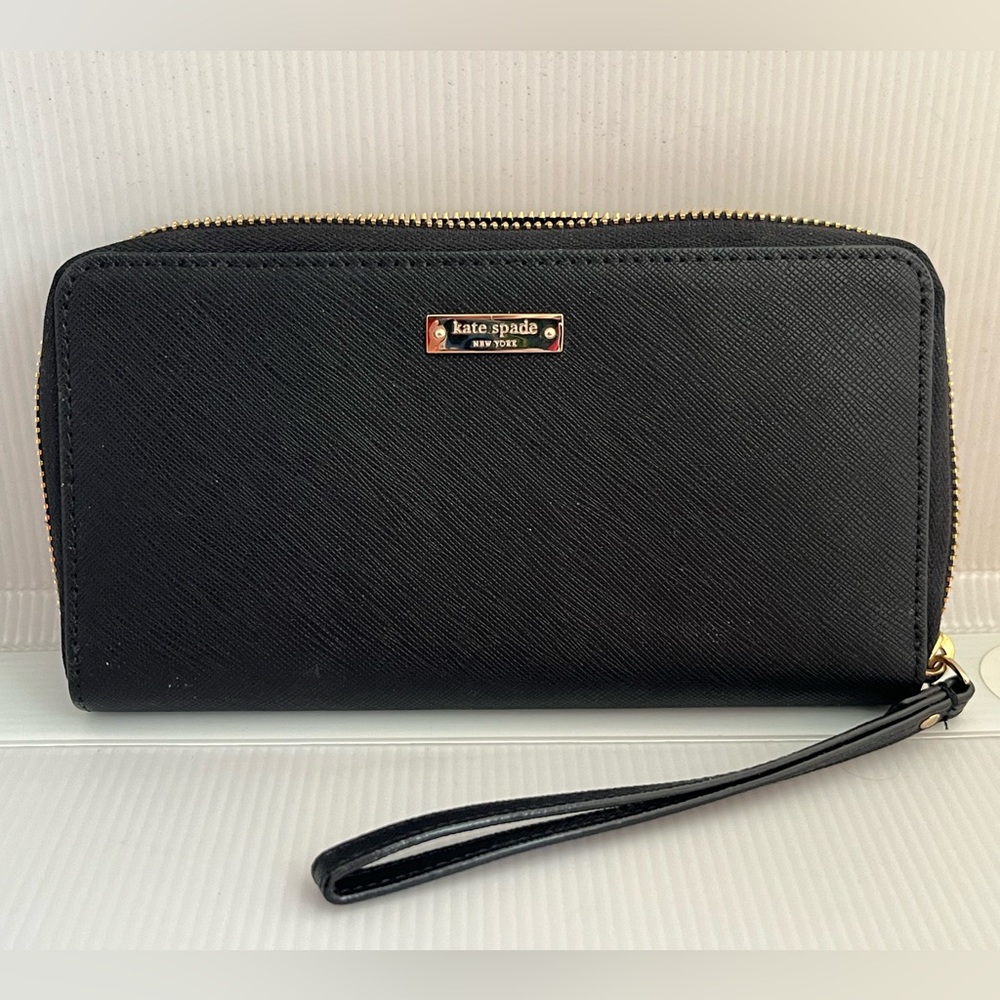 Kate Spade Black and Gold Zip Wallet
